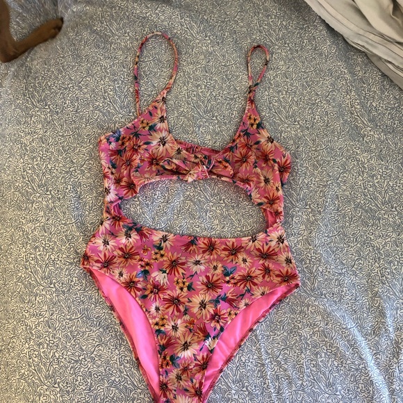 Zara swimsuit one piece - Picture 2 of 3